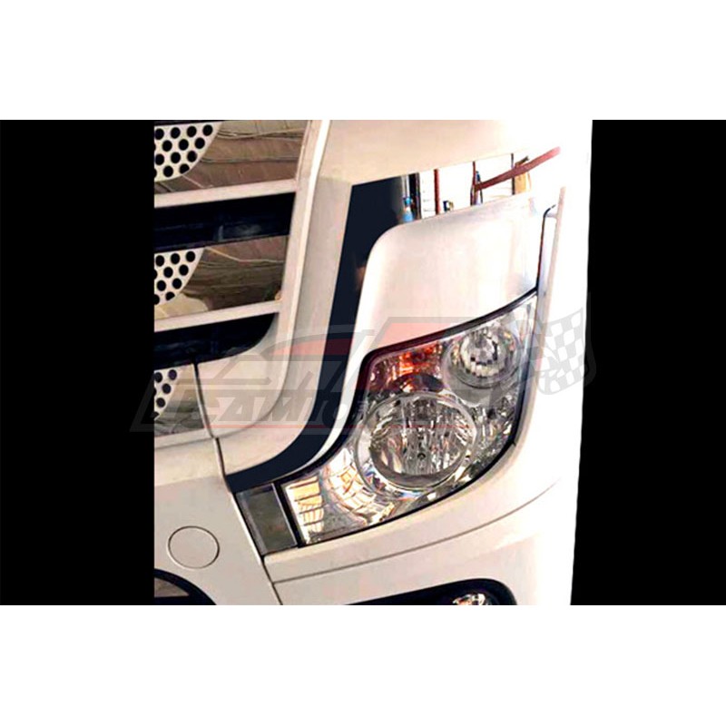 Lateral faro principal MERCEDES MP4 embellecedor