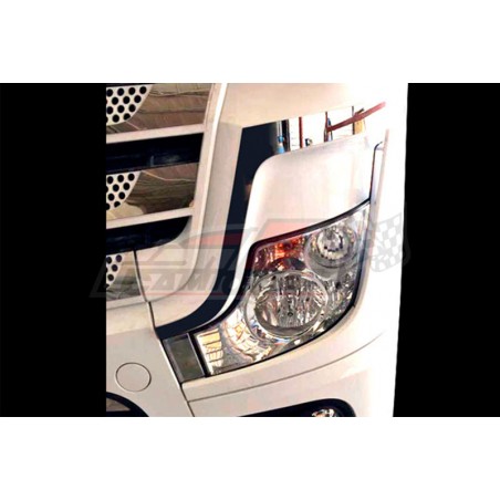 Lateral faro principal MERCEDES MP4 embellecedor