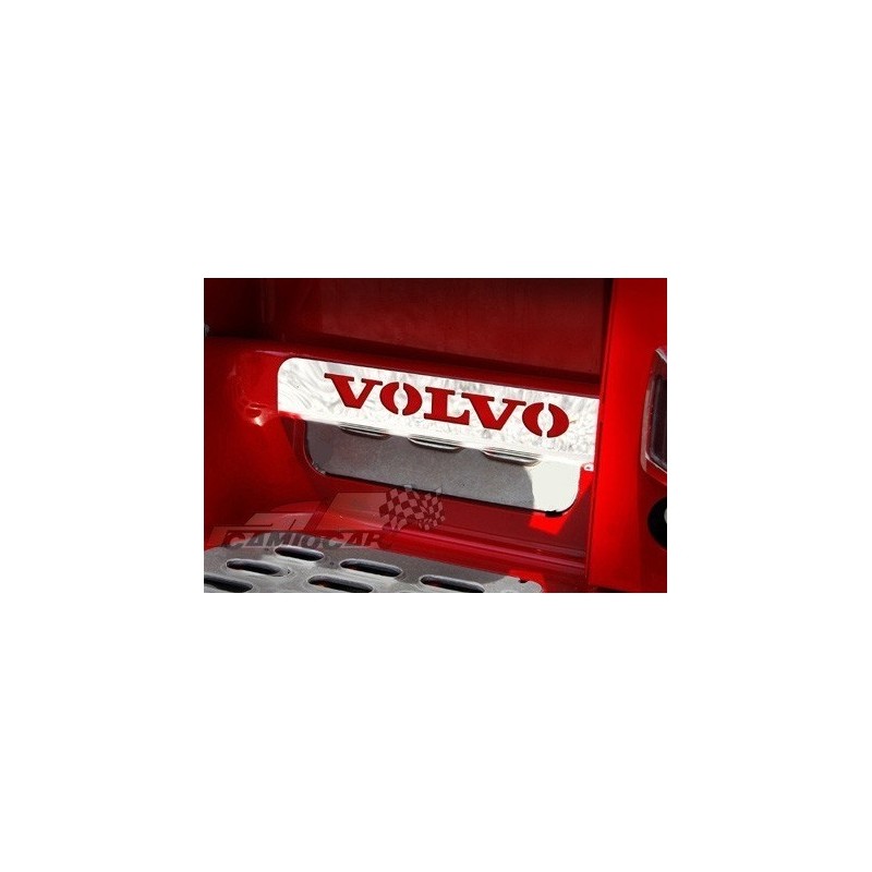 Estribo Volvo FH embellecedores