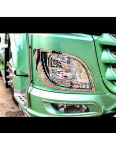 Faro principal DAF XF 106 embellecedor