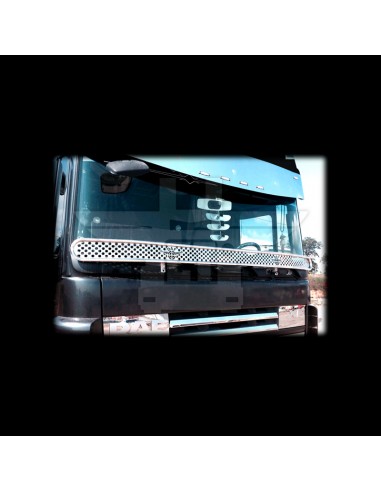 Embellecedor bajo cristal perforado | DAF XF 105