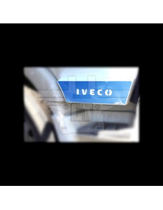 Embellecedor lateral cabina logo IVECO (2 unidades) | IVECO UNIVERSAL